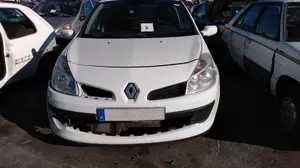 RENAULT CLIO III foto 1