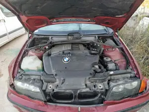 BMW SERIE 3 BERLINA (E46) foto 5