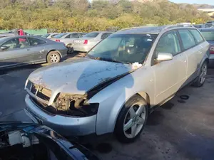 AUDI A4 AVANT (8E) foto 4