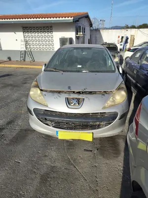 PEUGEOT 207 foto 1