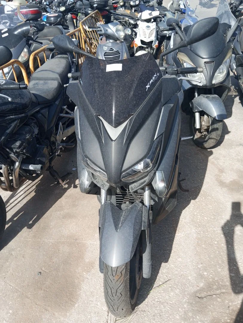 YAMAHA X-MAX 125