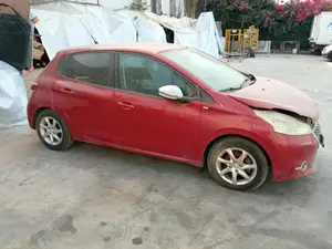 PEUGEOT 208 foto 5