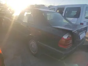 MERCEDES-BENZ CLASE C (BM 202) BERLINA foto 4