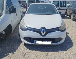 RENAULT CLIO IV foto 1