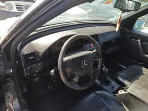 MERCEDES-BENZ CLASE C (BM 202) BERLINA foto 5