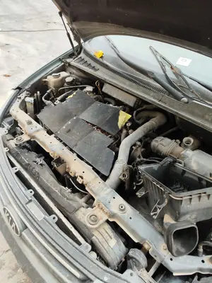 KIA CARNIVAL foto 11
