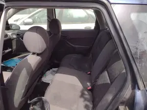 FORD FOCUS BERLINA (CAK) foto 4