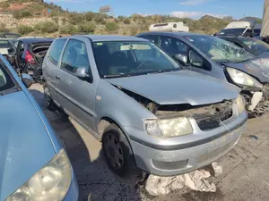 VOLKSWAGEN POLO III BERLINA (6N2) foto 2