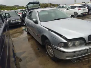 BMW SERIE 5 BERLINA (E39) foto 2