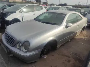 MERCEDES-BENZ CLK (BM 208) COUPE foto 2