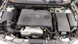 OPEL INSIGNIA BERLINA foto 2