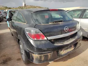 OPEL ASTRA H GTC foto 4