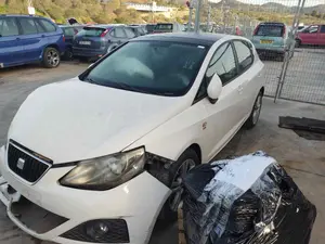 SEAT IBIZA BERLINA (6J5) foto 3