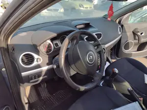 RENAULT CLIO III foto 6