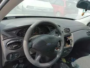 FORD FOCUS BERLINA (CAK) foto 5