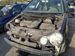 VOLKSWAGEN POLO IV (9N1) foto 1