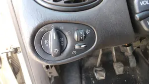 FORD FOCUS BERLINA (CAK) foto 35