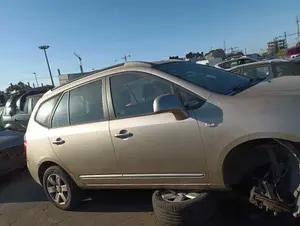 KIA CARENS (UN) foto 5