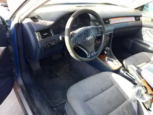 AUDI A6 BERLINA (4B2) foto 7