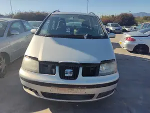 SEAT ALHAMBRA (7V9) foto 1