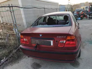 BMW SERIE 3 BERLINA (E46) foto 3