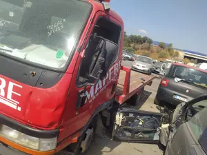 MITSUBISHI CANTER foto 5