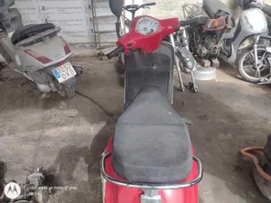 PIAGGIO (VESPA) VESPA S / LX / LXV 50/125 foto 3
