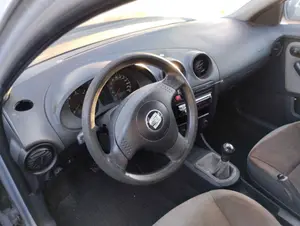 SEAT IBIZA (6L1) foto 5