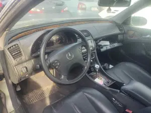 MERCEDES-BENZ CLK (BM 208) COUPE foto 4