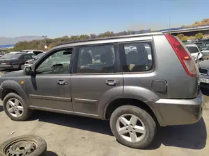 NISSAN X-TRAIL (T30) foto 2