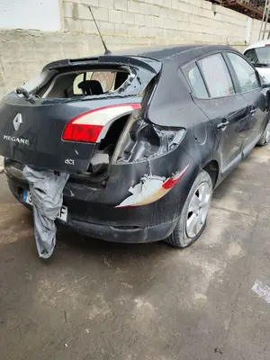 RENAULT MEGANE III BERLINA 5P foto 5