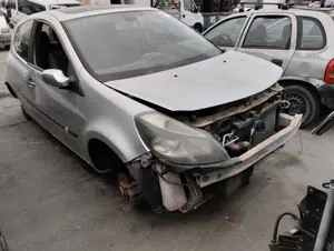 RENAULT CLIO III foto 5