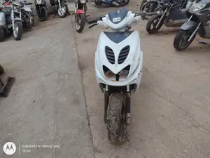 YAMAHA AEROX 50 foto 4