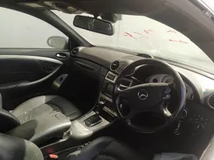 MERCEDES-BENZ CLK (BM 209) COUPE foto 2
