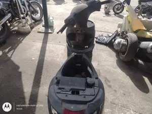 PIAGGIO (VESPA) ZIP foto 3