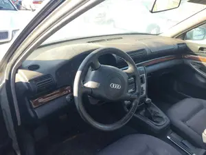AUDI A4 BERLINA (B5) foto 3