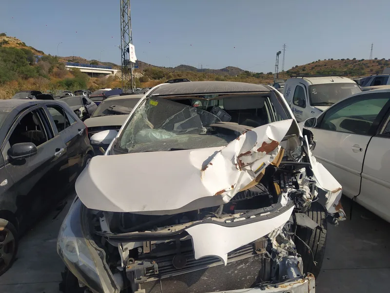 TOYOTA VERSO (AUR2/ZGR2)