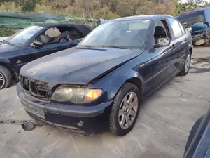 BMW SERIE 3 BERLINA (E46) foto 5