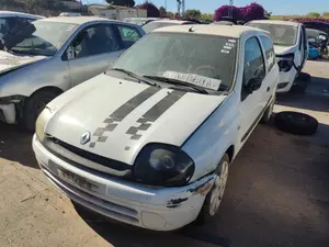 RENAULT CLIO II FASE I (B/CB0) foto 1