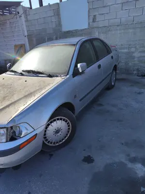 VOLVO S40 BERLINA foto 2