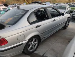 BMW SERIE 3 BERLINA (E46) foto 4