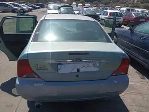 FORD FOCUS BERLINA (CAK) foto 2