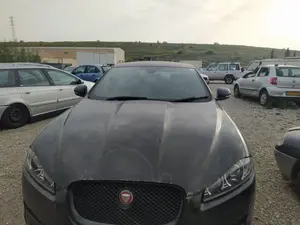 JAGUAR XF foto 1