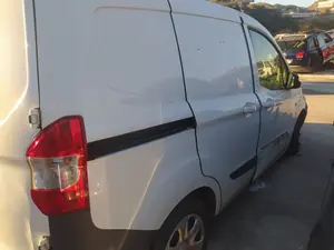 FORD TRANSIT COURIER (C4A) foto 12