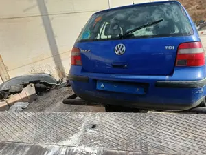 VOLKSWAGEN GOLF IV BERLINA (1J1)(10.1997) foto 6