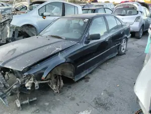 BMW SERIE 3 BERLINA (E36) foto 4