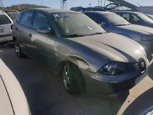 SEAT IBIZA (6L1) foto 4