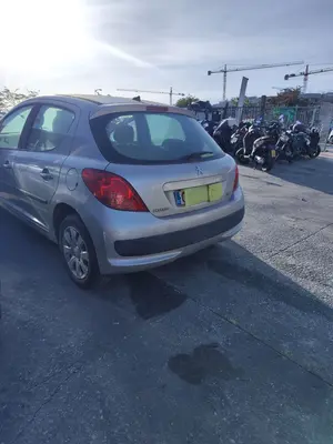 PEUGEOT 207 foto 5