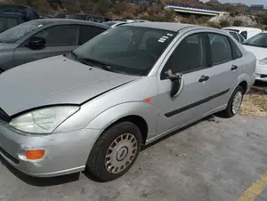 FORD FOCUS BERLINA (CAK) foto 3