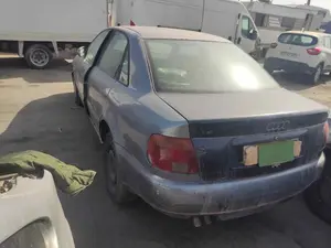 AUDI A4 BERLINA (B5) foto 4